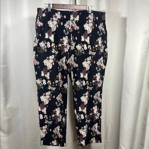 Cynthia Rowley Black Floral Pants - Picture 1 of 4